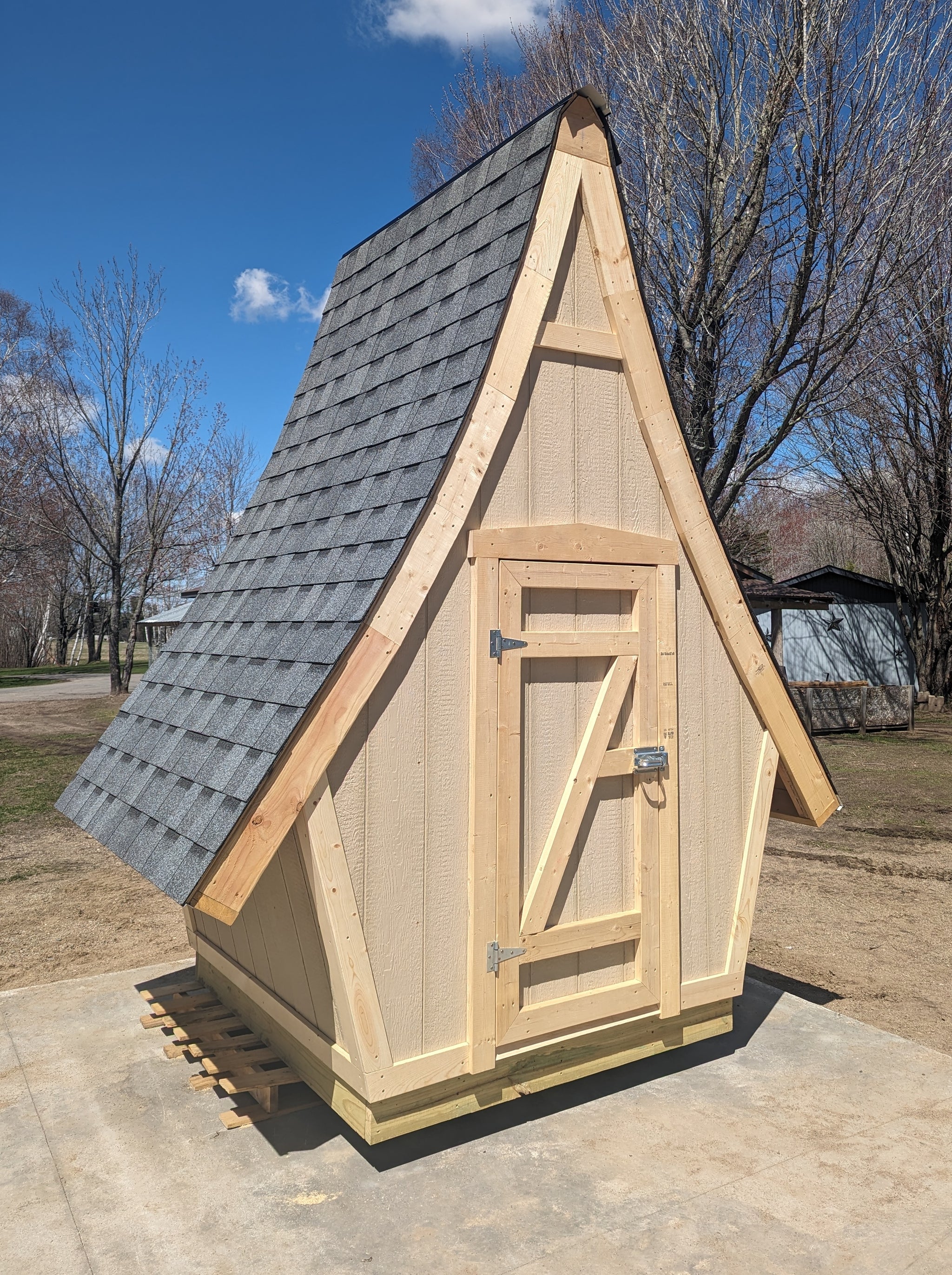 Lone Willow Playhouse Plan | 6x7ft Steep Roof Home Project for Kids -  Paul's Playhouses, image size:2048x2743